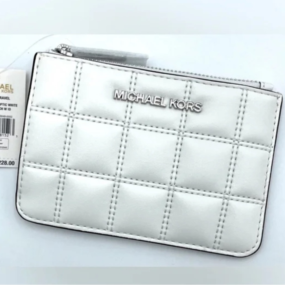 NWT Michael Kors Rare Discontinued White quilted Leather (Chocolate bar) Wallet